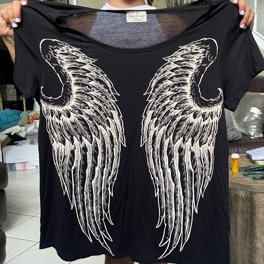 Women’s Black Blouse with Wings free kisses M Rayon/Spandex 95/5 Extra Soft
